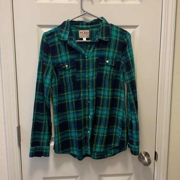 Old navy Plaid button up - Picture 1 of 1
